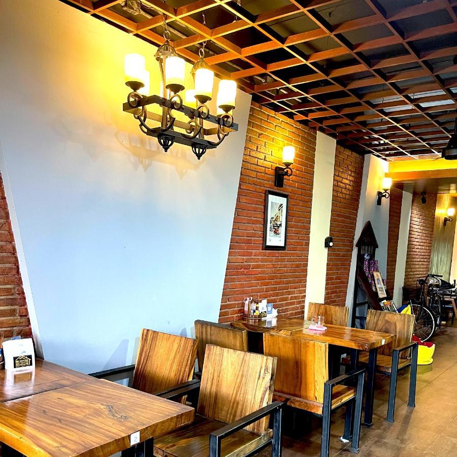 Hostel Bb House Budget & Boutique